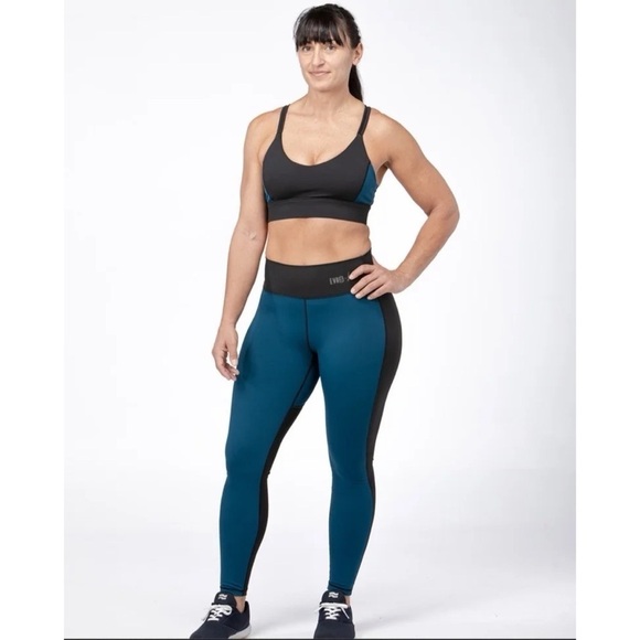 Evree Bella Heart Booty Leggings - Picture 2 of 8